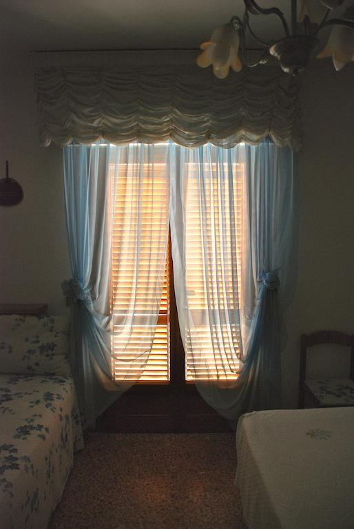 Bed And Breakfast Il Girasole Lamporecchio Δωμάτιο φωτογραφία